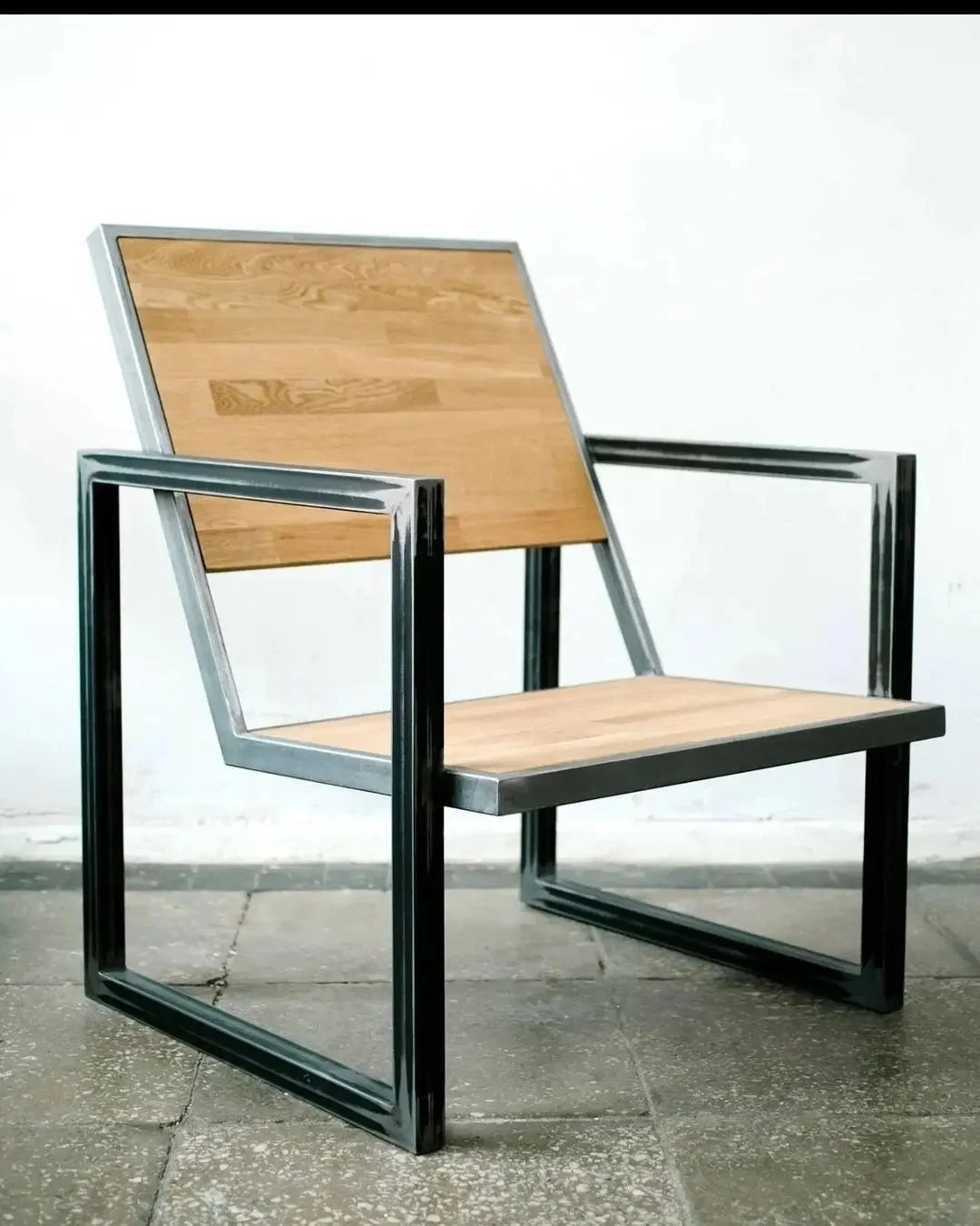 Kursi Besi Minimalis