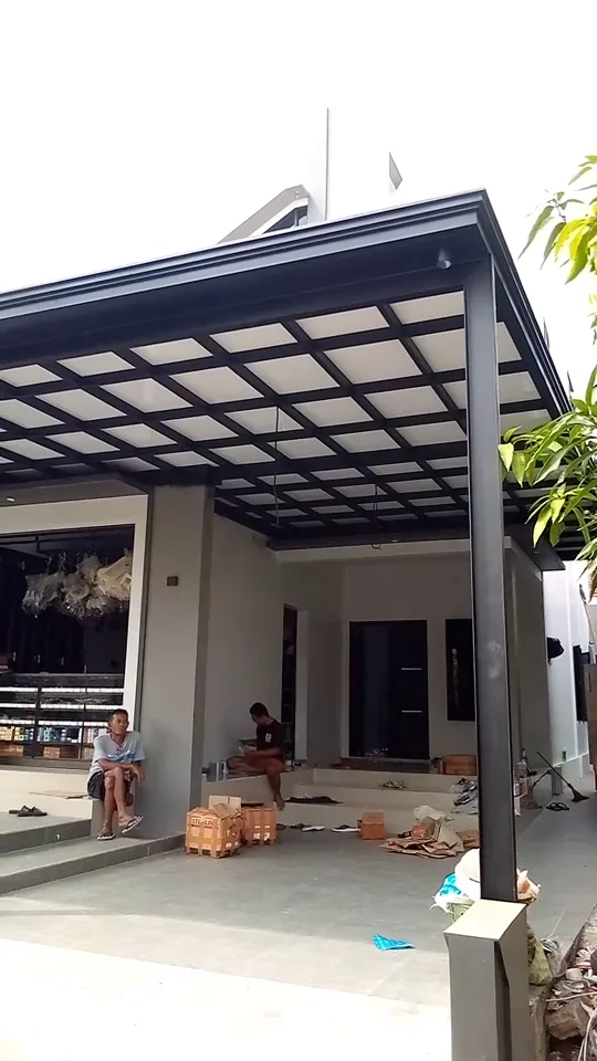 Kanopi Cordova atap Alderon dan alas bawah pakai ACP