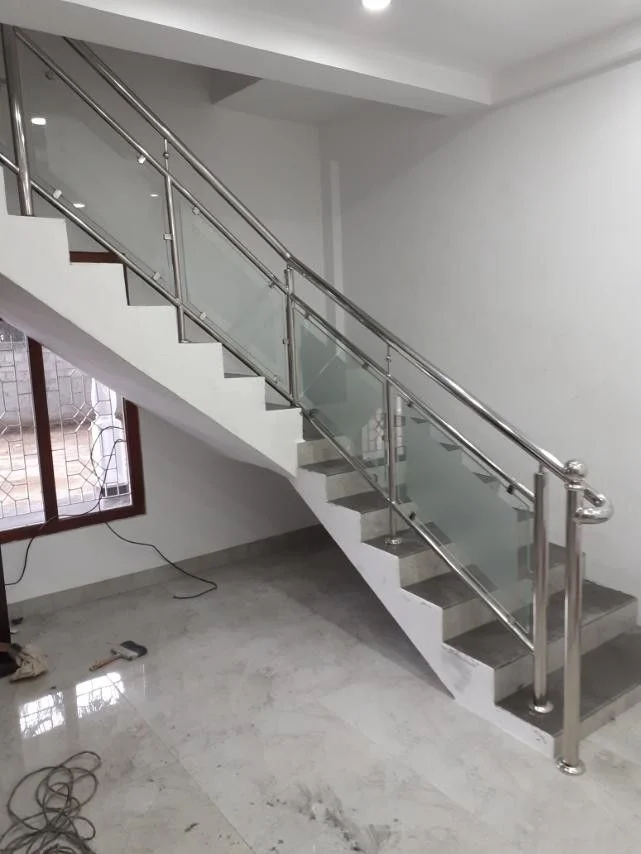 Ralling tangga stainless kaca 2